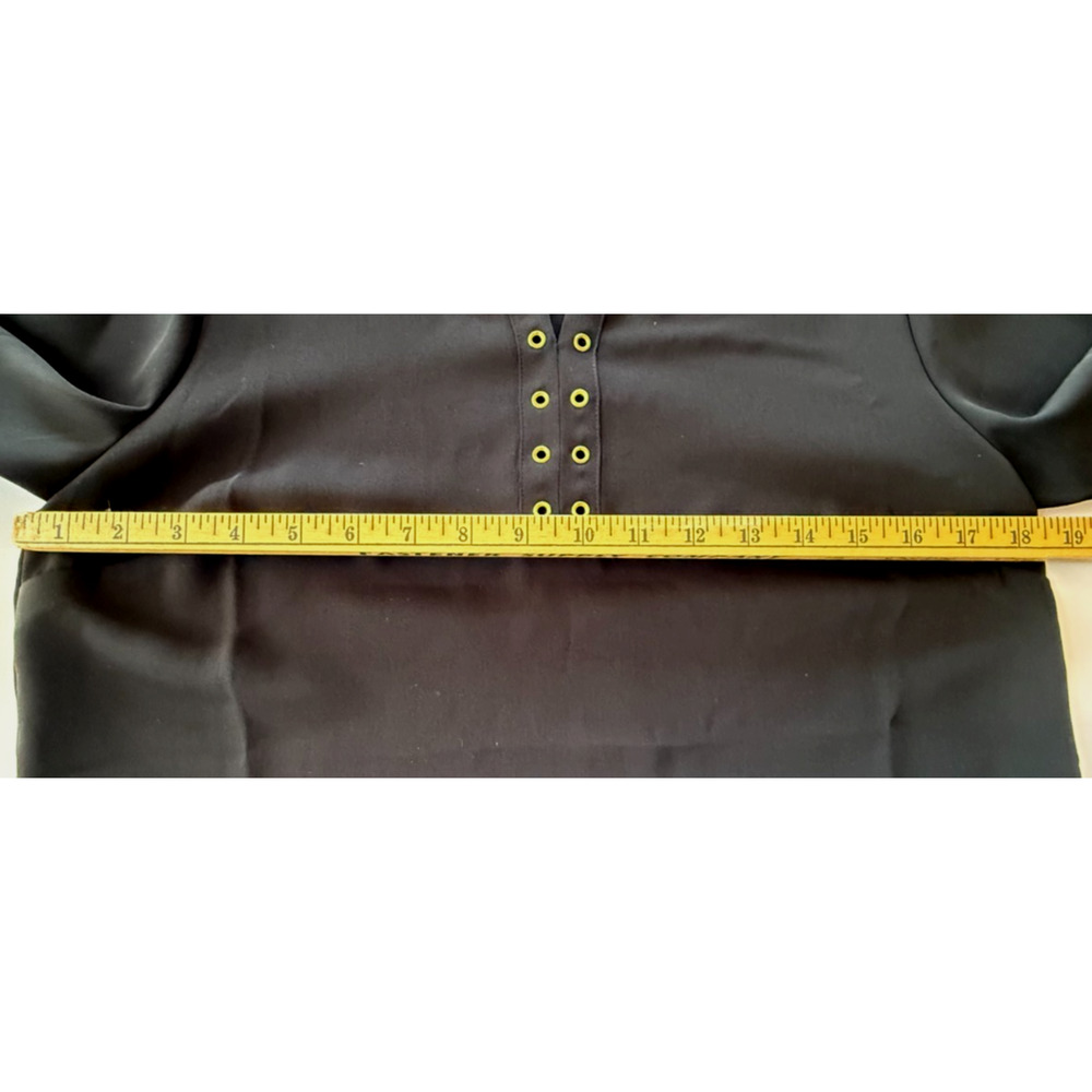 Chico’s Women’s Size 0 Small Black V-Neck Blouse Gold Grommet Trim 3/4 Sleeve - Picture 7 of 8